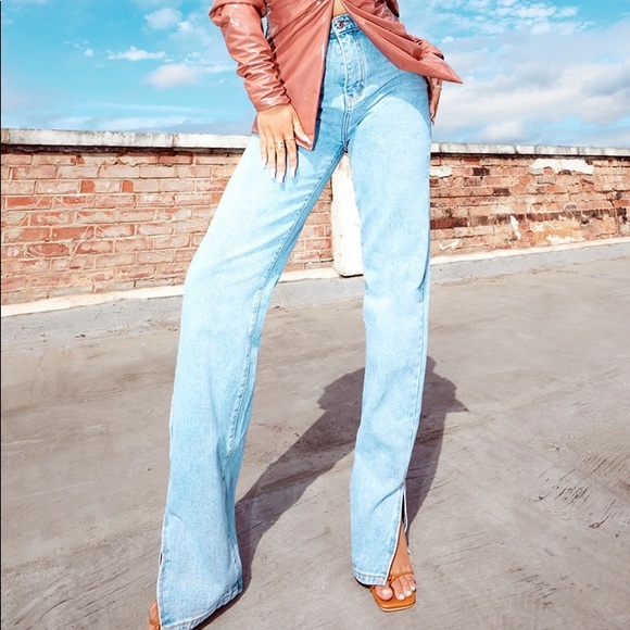 SOLDOUT PrettyLittleThing LightWash Split Hem Jean - Picture 1 of 1